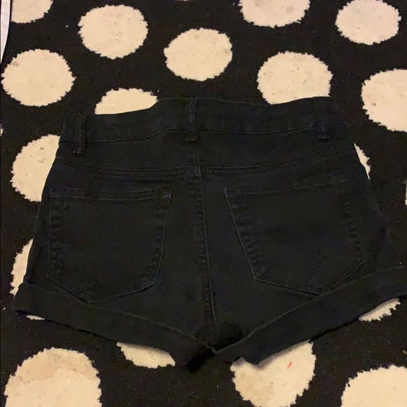 black shorts - Picture 2 of 2